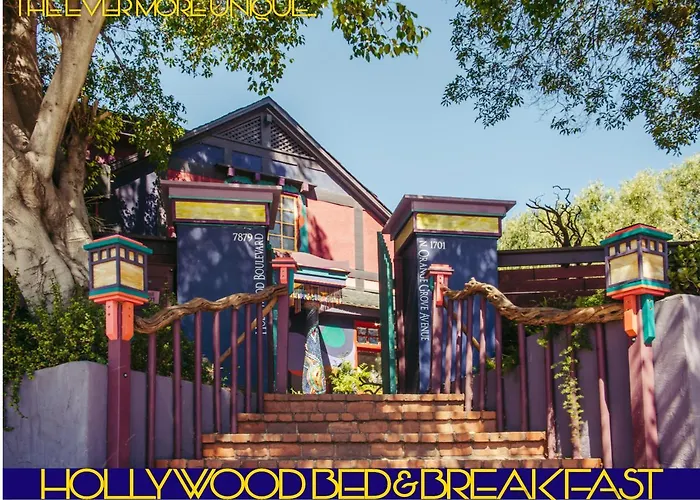 What are the best hotels near Universal Studios Hollywood?