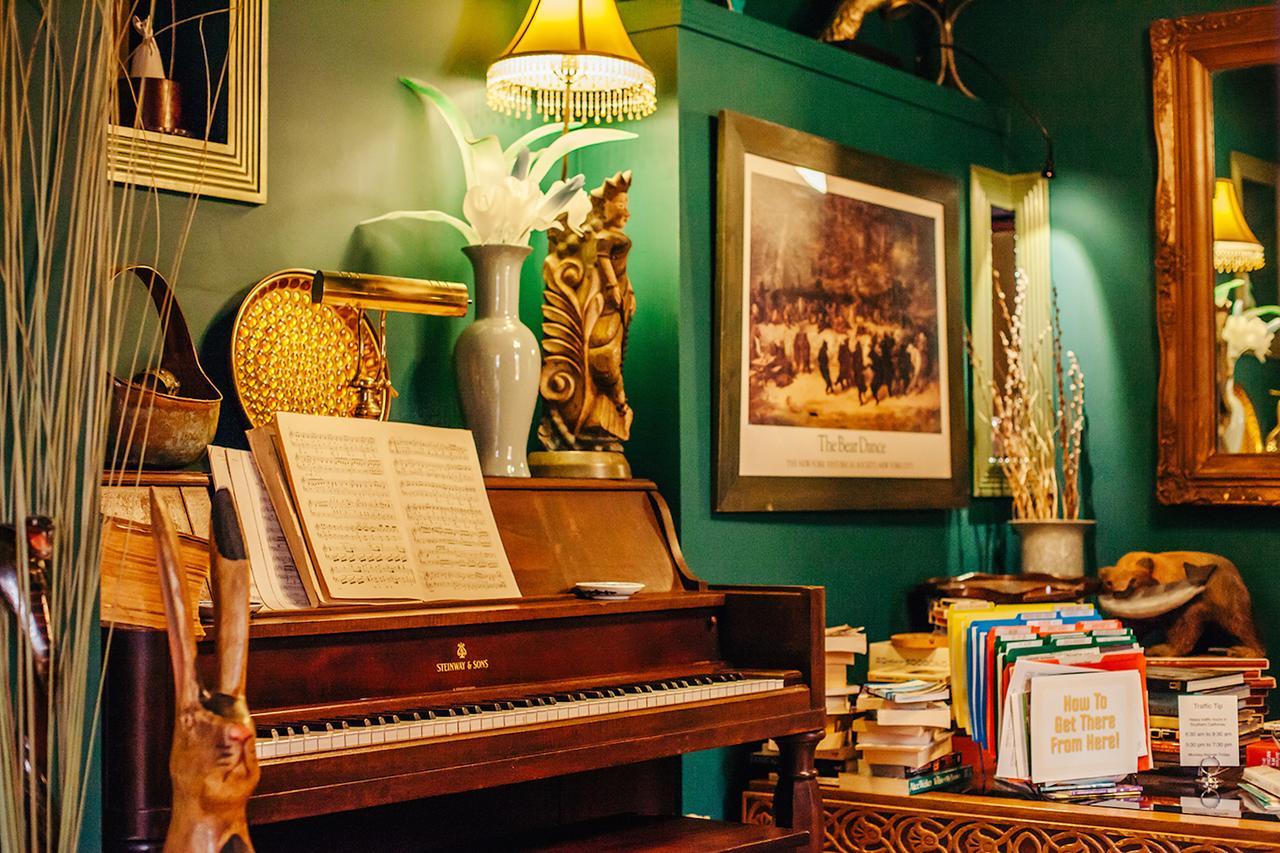 Hollywood Bed & Breakfast Los Angeles
